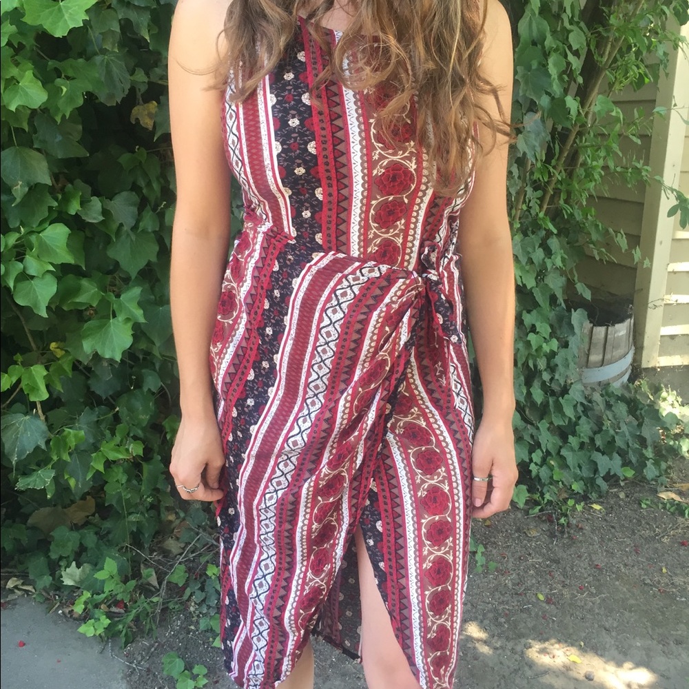 🌹VINTAGE ROSE WRAP DRESS🌹 - Picture 2 of 5